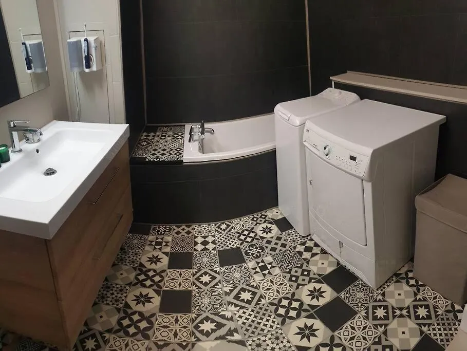 Apartment T3 Confortable Et Lumineux, Saint Mal0...... France
